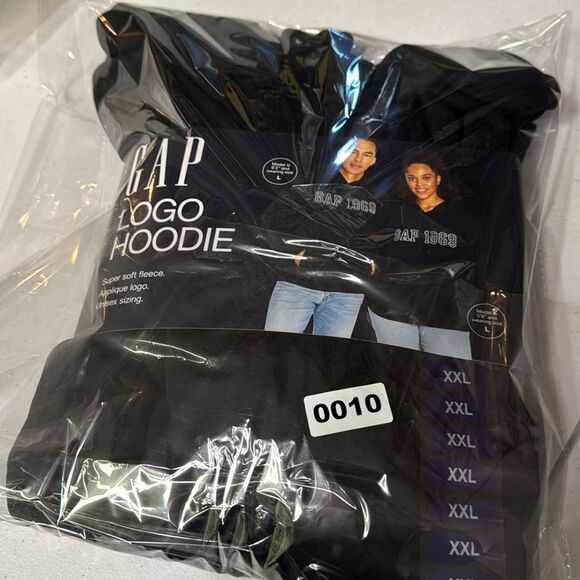 NWT GAP Black Logo Hoodie XL or XXL MSRP $60 - Picture 13 of 13